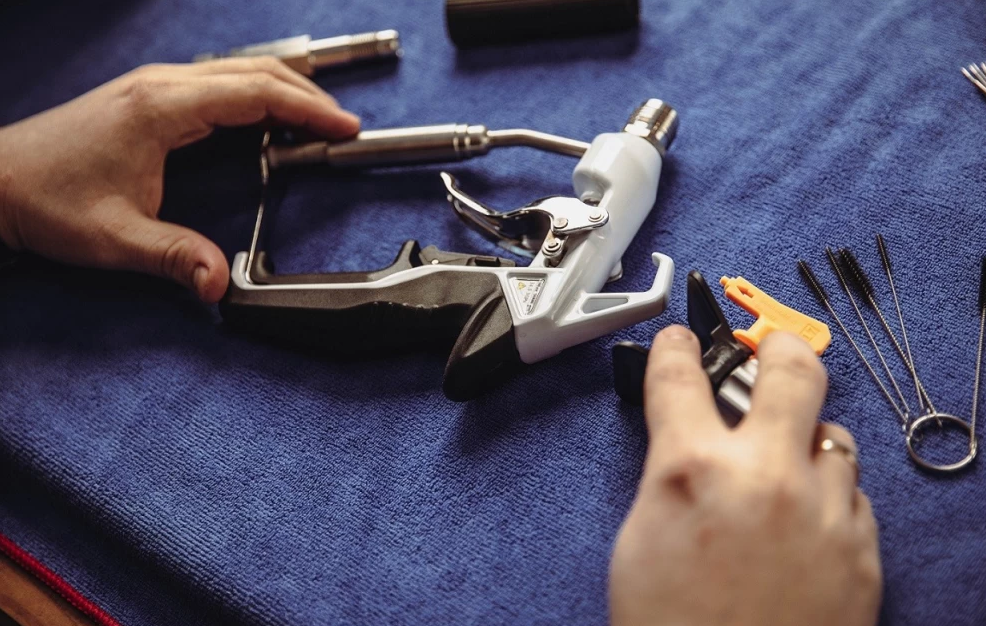 Czyszczenie pistoletu malarskiego WABROTECH