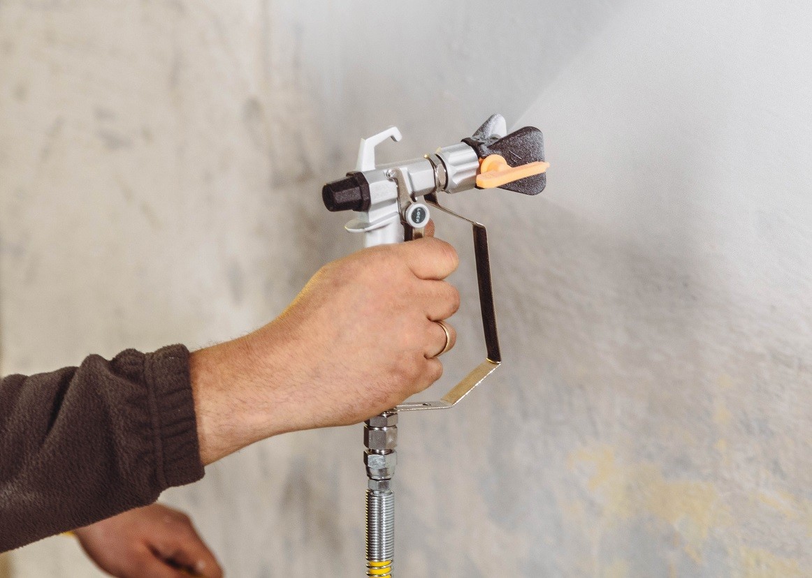 Malowanie pistoletem malarskim 