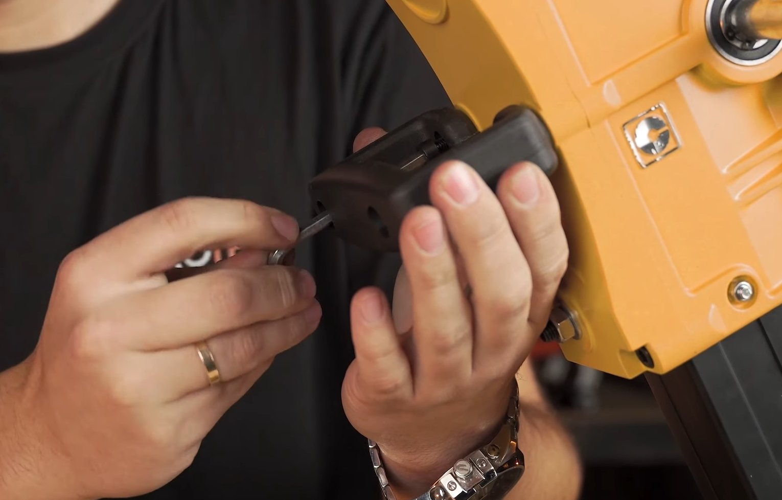 Montaż uchwytu transportowego statywu WABROTECH WT45S